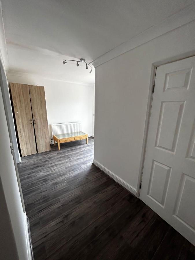 The Ruislip Apartment Ngoại thất bức ảnh